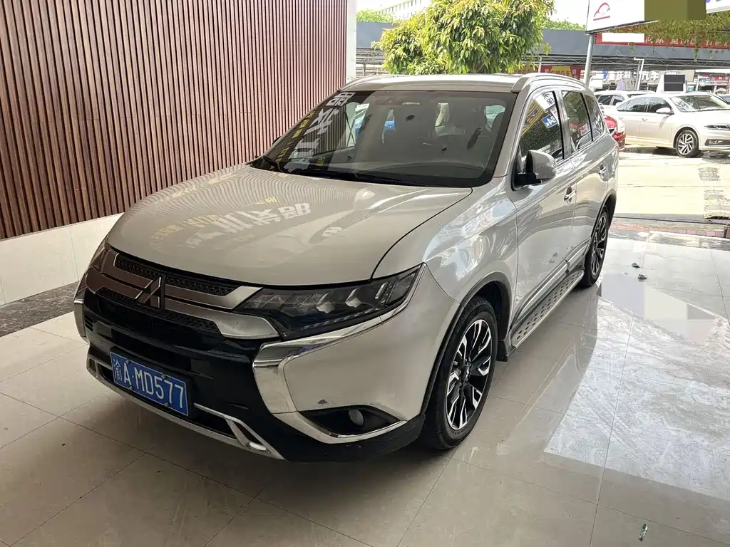 Mitsubishi Outlander 2019