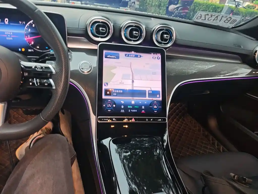 Mercedes-Benz C-Class — миниатюра 13