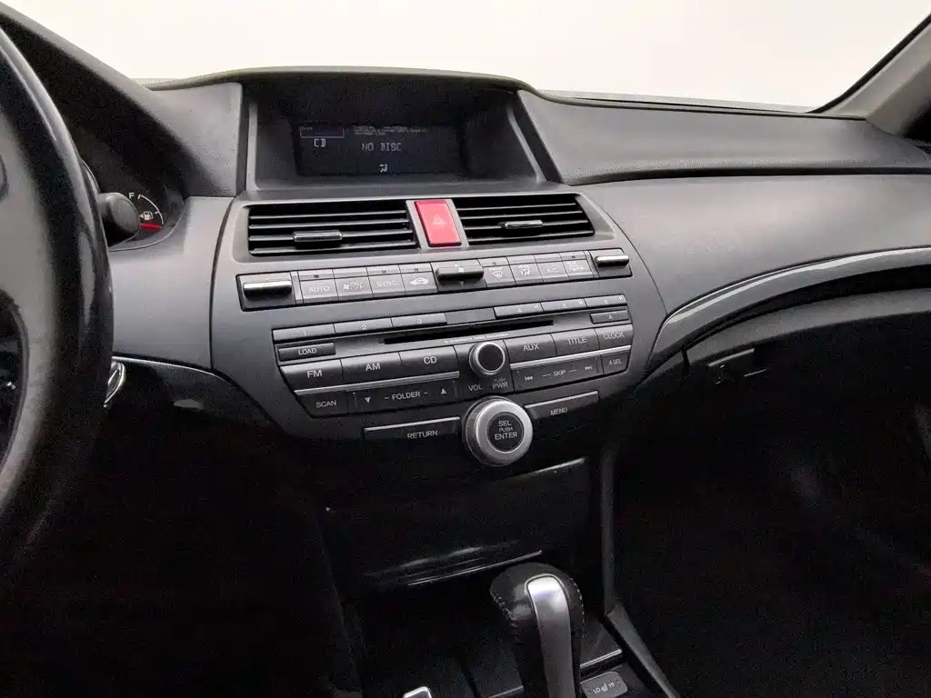 Honda Accord — миниатюра 12