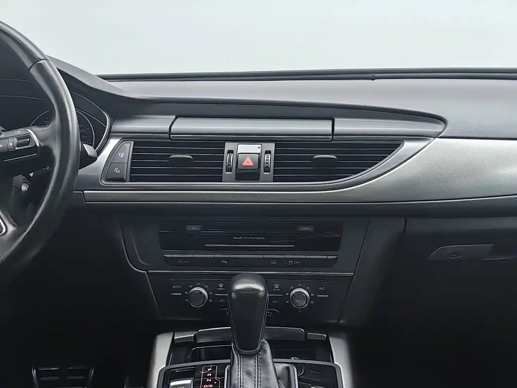 Audi A6L — миниатюра 12