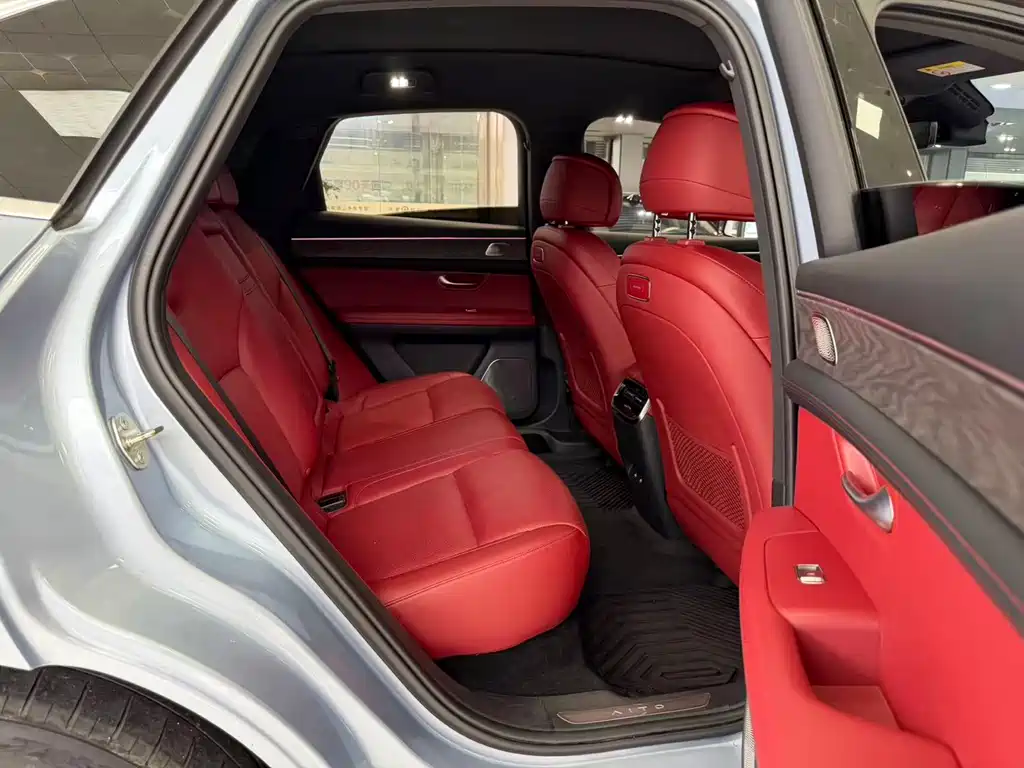 AITO ASK THE WORLD M5