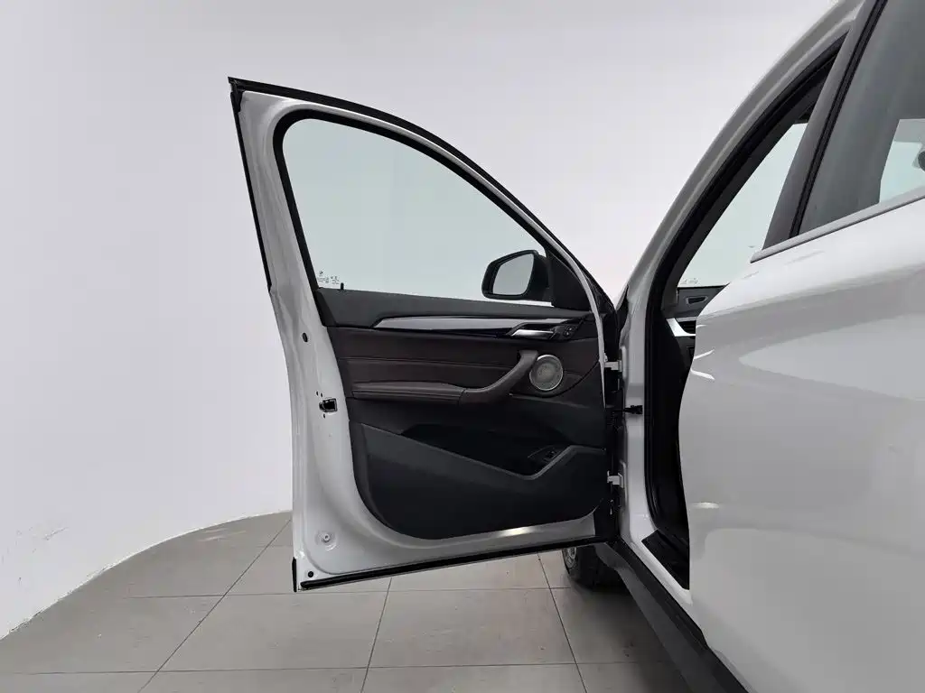 BMW X1 — миниатюра 8
