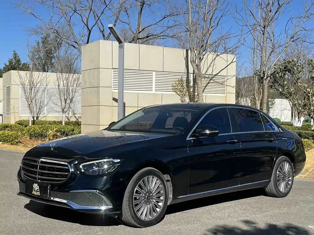 Mercedes-Benz E-Class 2022