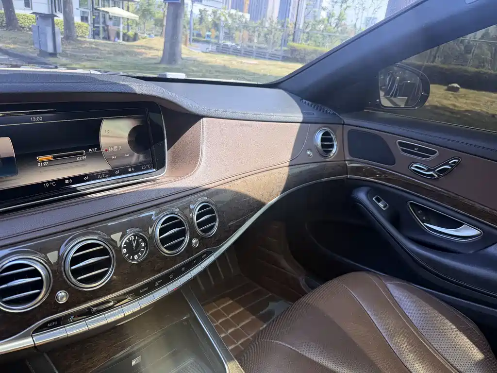 Mercedes-Benz S-Class — миниатюра 9