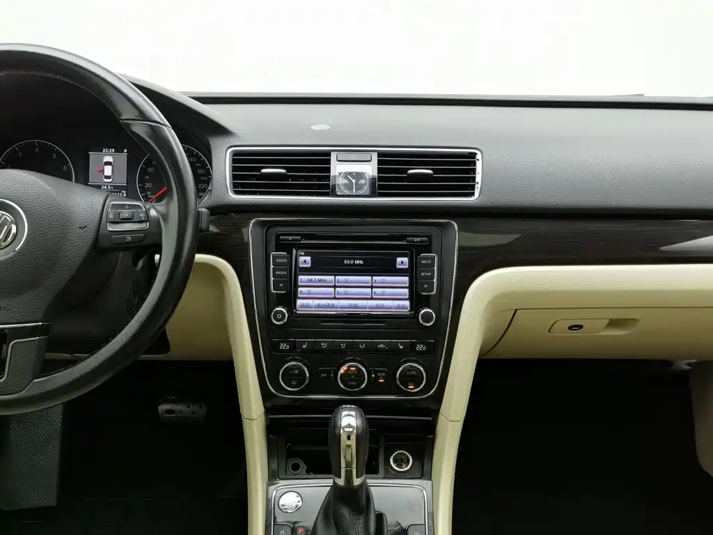 Volkswagen Passat — миниатюра 12