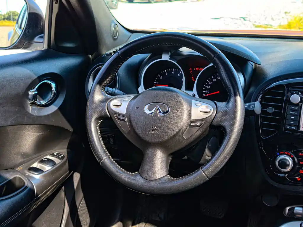 Infiniti ESQ — миниатюра 16