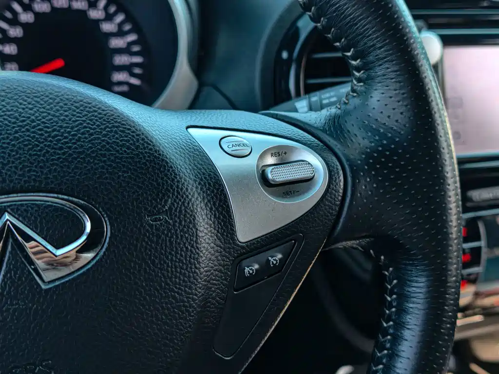 Infiniti ESQ — миниатюра 8