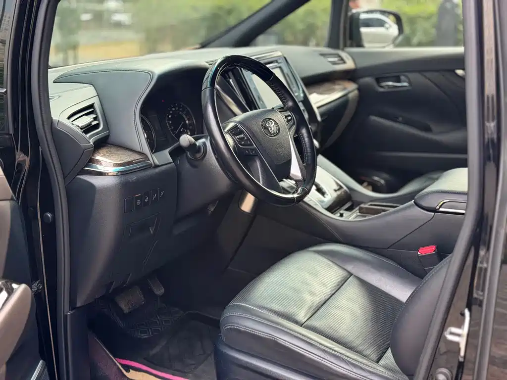 Toyota Alphard 2018 3.5L Luxury