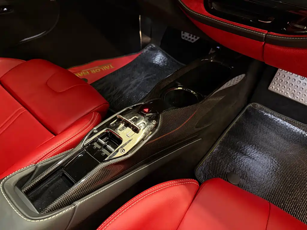 Ferrari SF90 2020 3.9T V8 Stradale