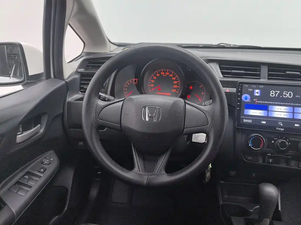 Honda Fit — миниатюра 11