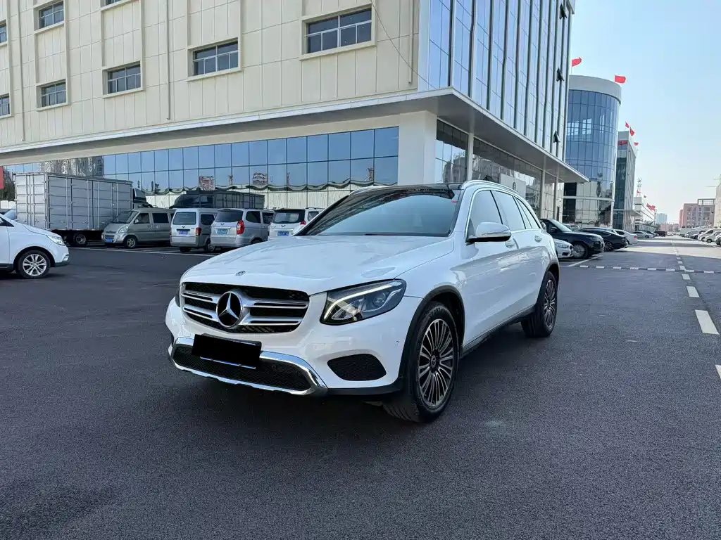 MERCEDES-BENZ GLC