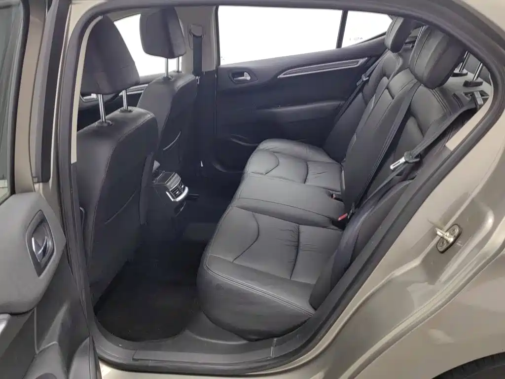 Citroen C4L — миниатюра 15