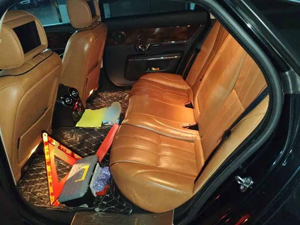 Jaguar XJ — миниатюра 13