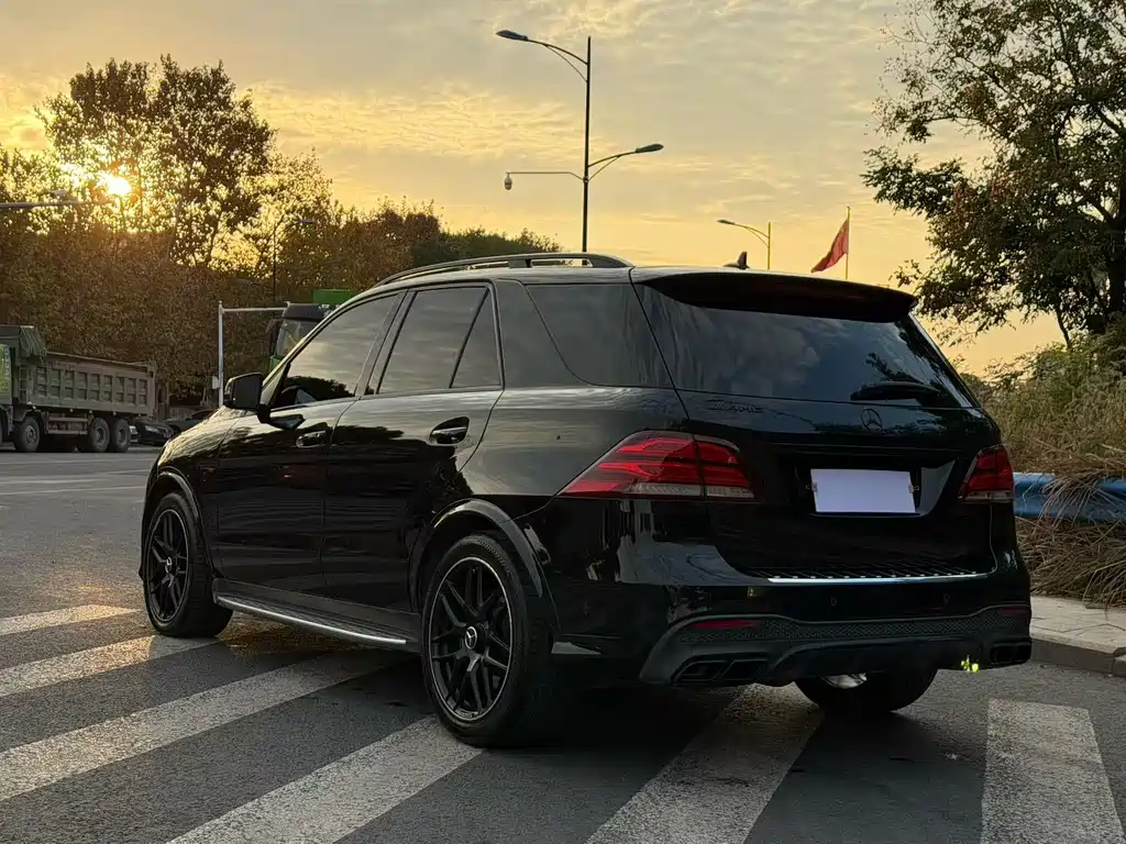 MERCEDES-BENZ GLE AMG