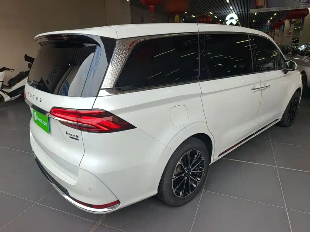 Roewe iMAX8 — миниатюра 7