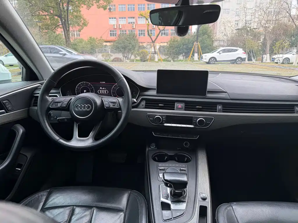 AUDI A4L