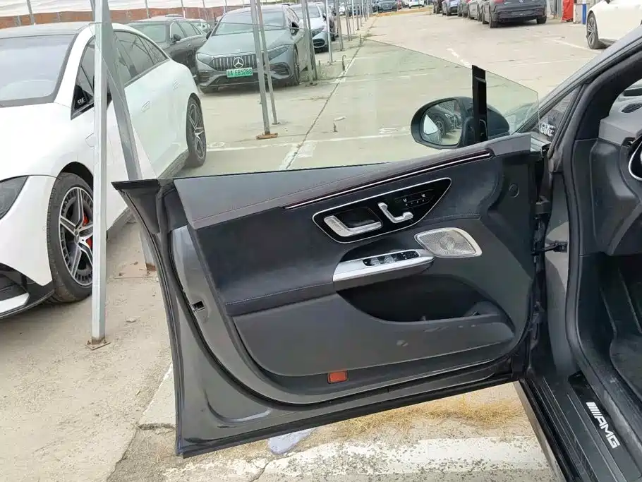 Mercedes-Benz EQE AMG — миниатюра 2