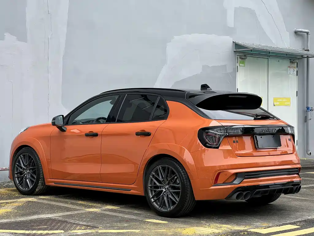 Lynk & Co 02 Hatchback — миниатюра 4