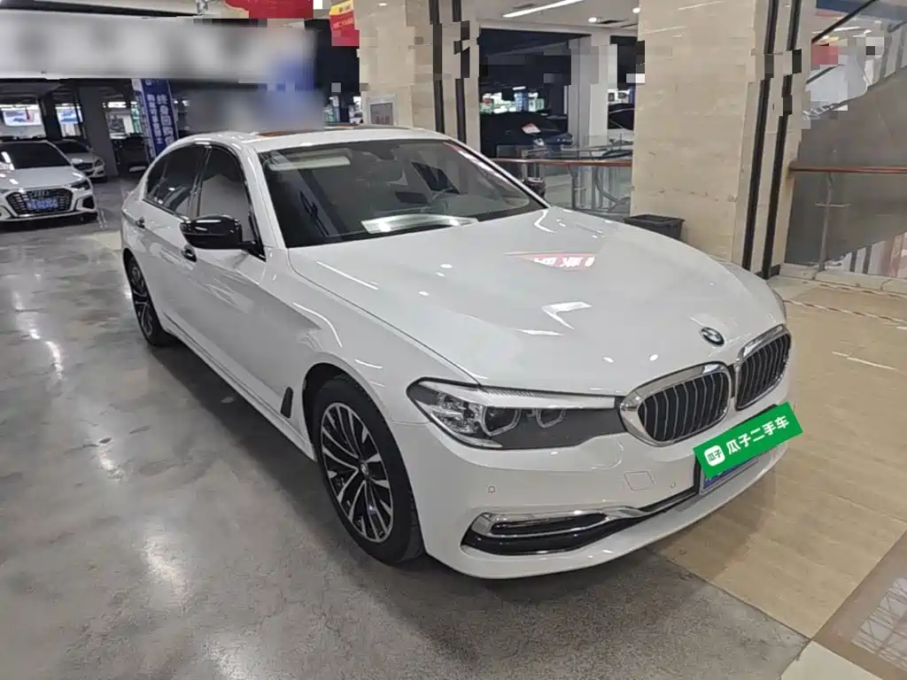 BMW 5 Series — миниатюра 4