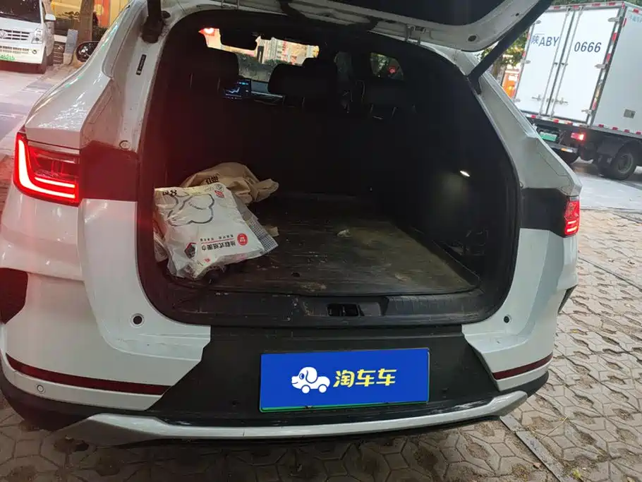 BYD PLUS New Energy — миниатюра 4