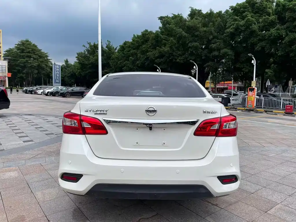 Nissan Sylphy — миниатюра 6