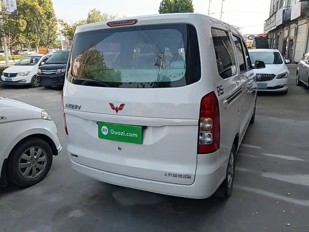Wuling Hongguang V — миниатюра 7