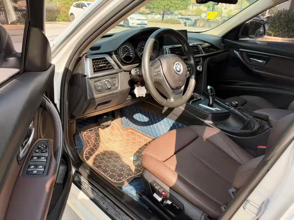 BMW 3 Series — миниатюра 8