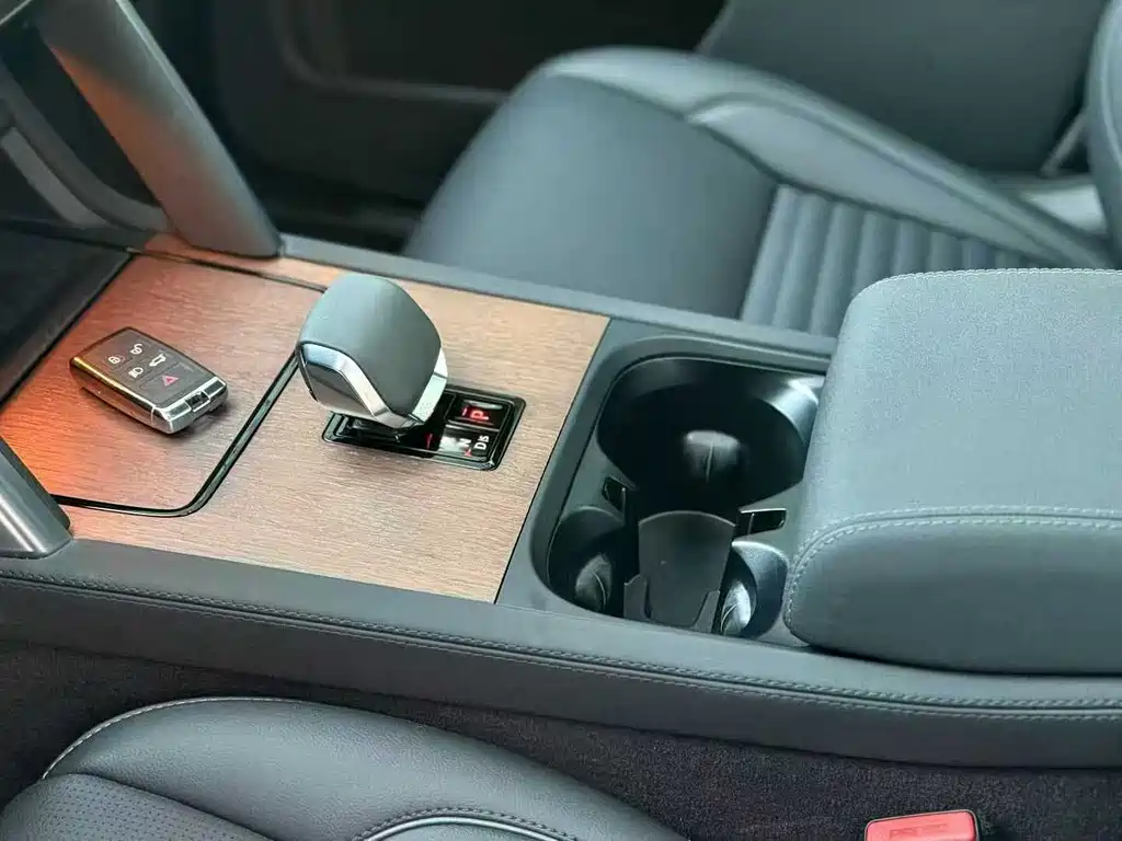 Land Rover Discovery Sport — миниатюра 6