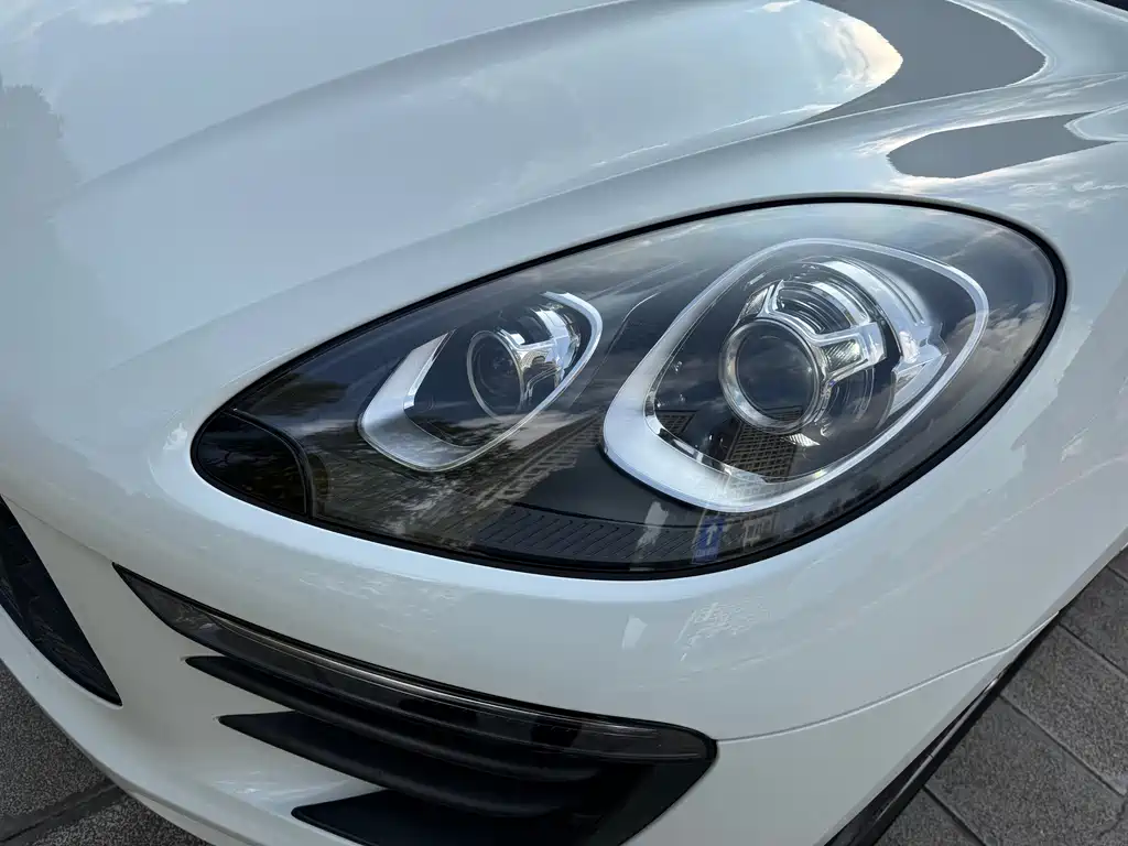 Porsche Macan — миниатюра 12