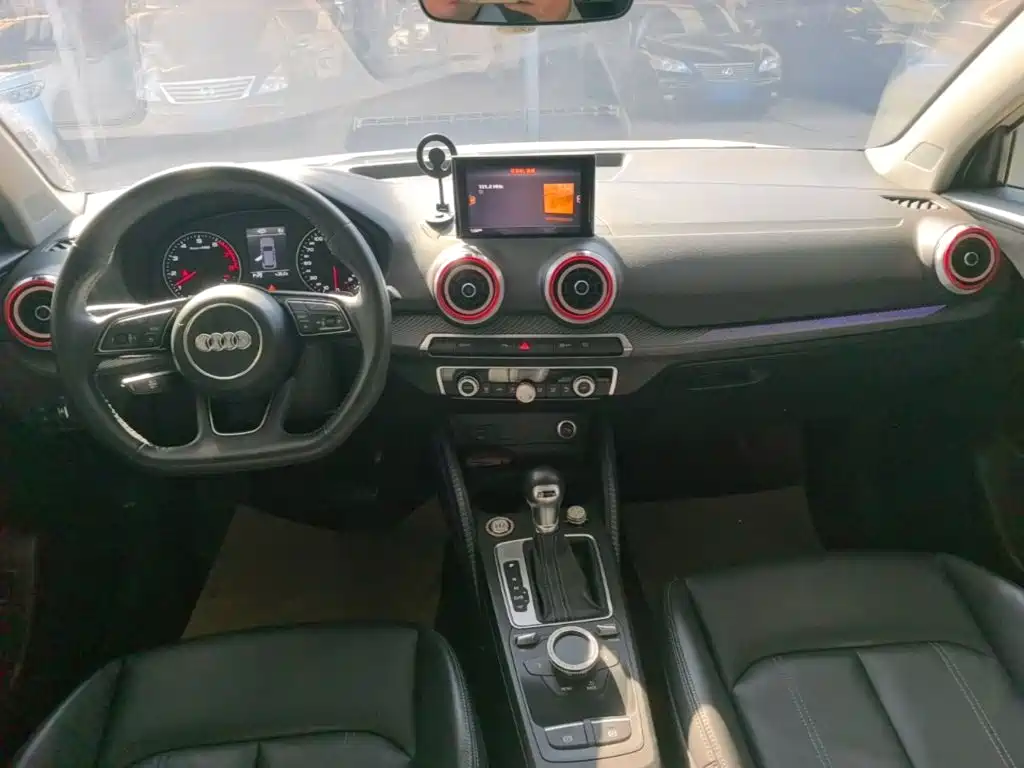 Audi Q2L — миниатюра 10