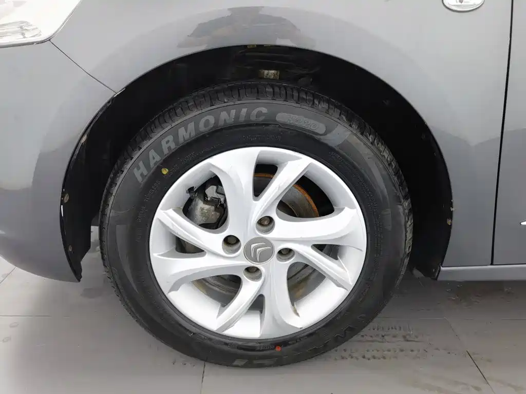 Citroen Elysee — миниатюра 17