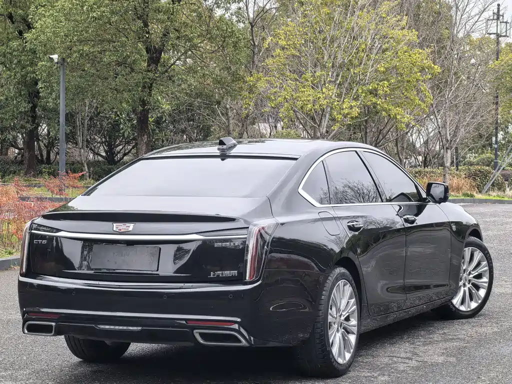 CADILLAC CT6
