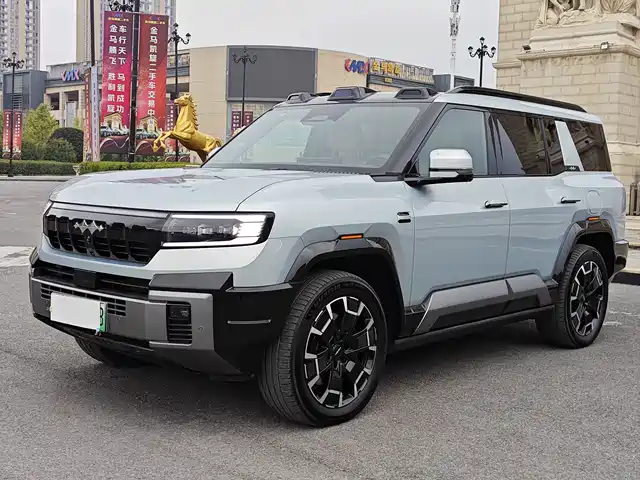 FANG CHENG BAO LEOPARD 8 2024