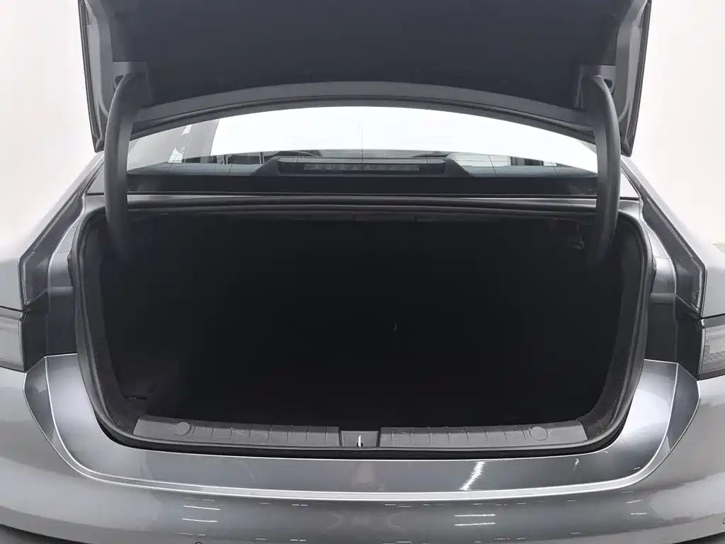 BYD Seal 05 DM-i — миниатюра 16