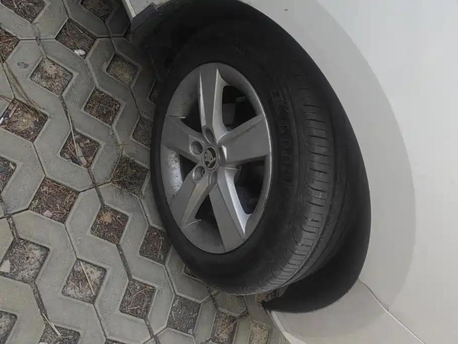 Skoda Fabia — миниатюра 6