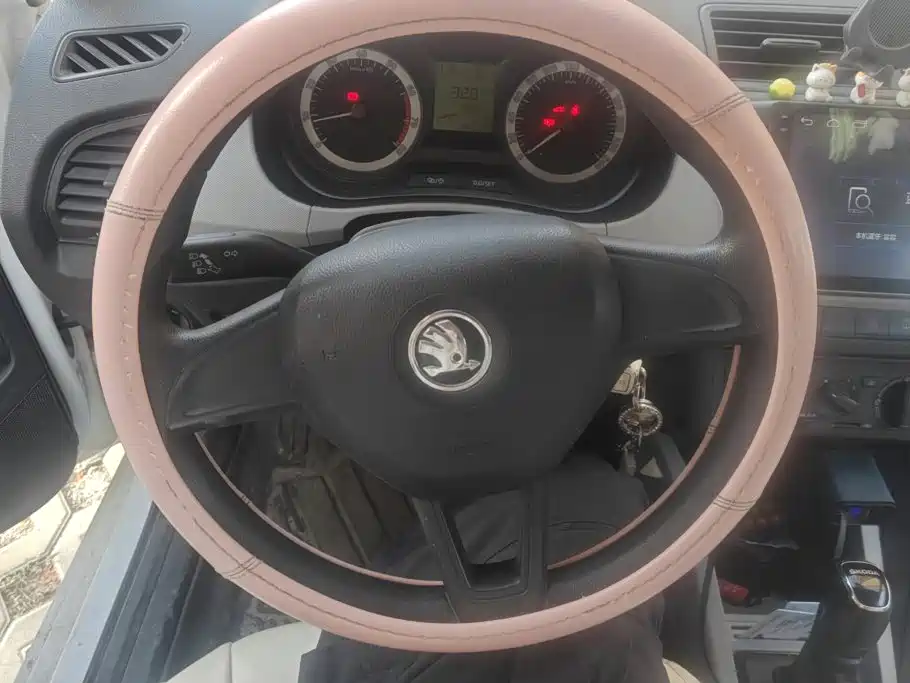 Skoda Fabia — миниатюра 15