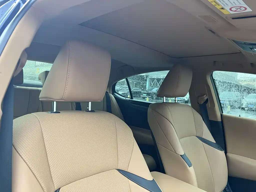 Lexus ES — миниатюра 21