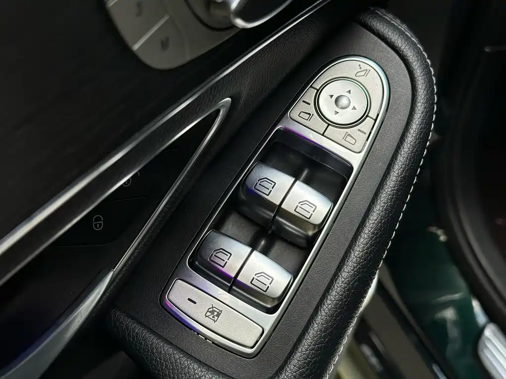 Mercedes-Benz C-Class — миниатюра 19