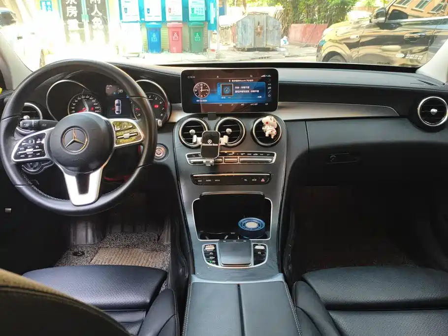 Mercedes-Benz C-Class — миниатюра 12