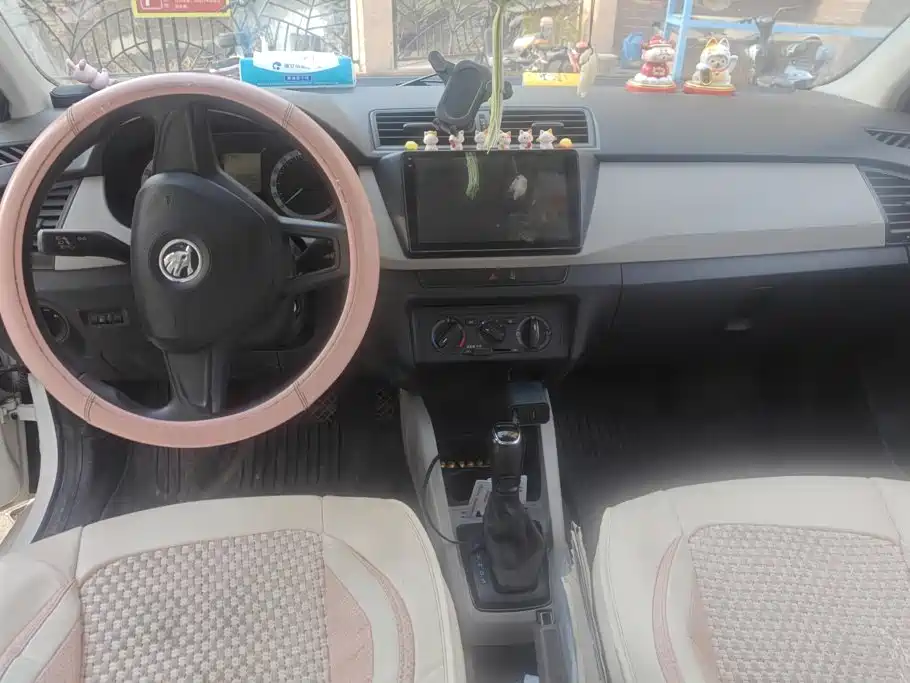 Skoda Fabia — миниатюра 12