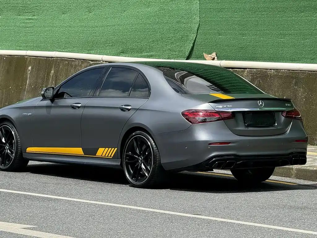 MERCEDES-BENZ E CLASS AMG