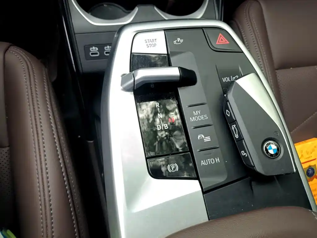 BMW iX1 — миниатюра 14