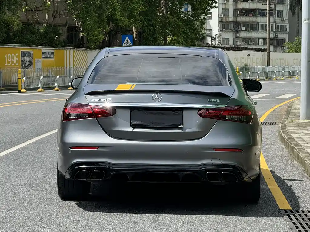 MERCEDES-BENZ E CLASS AMG