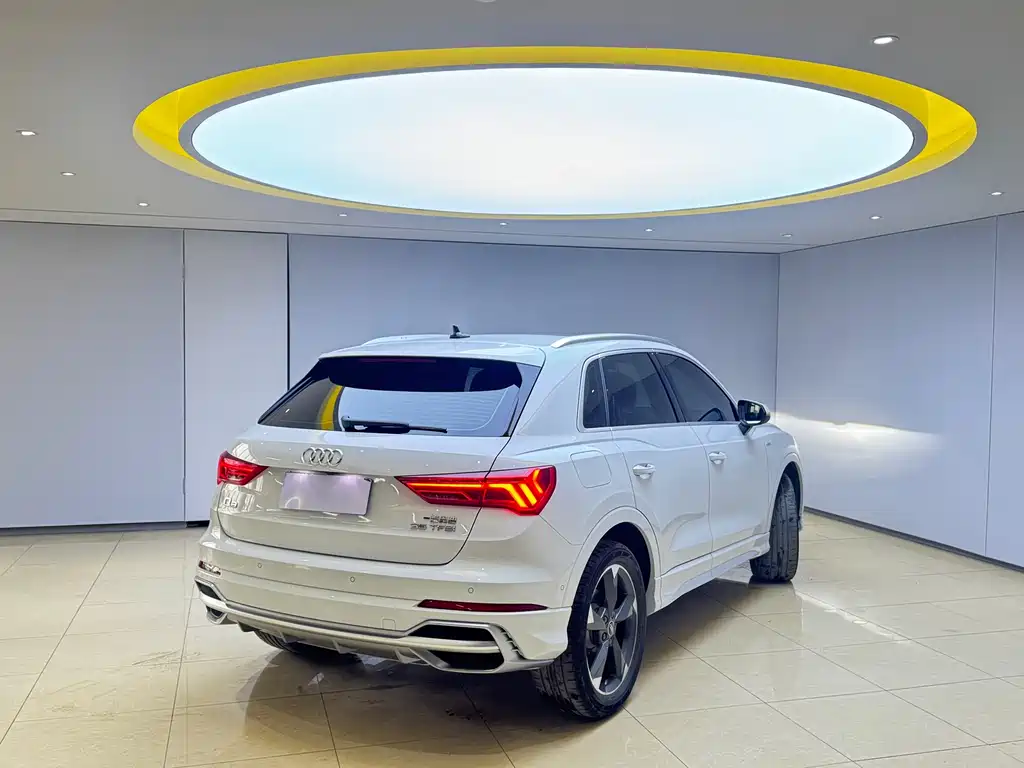 Audi Q3 2022 35 TFSI Fashion
