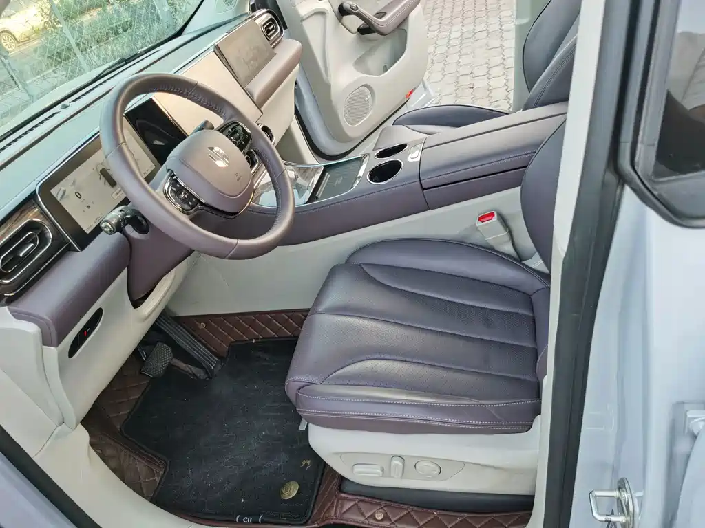 Leapmotor Leapmotor C11 — миниатюра 10