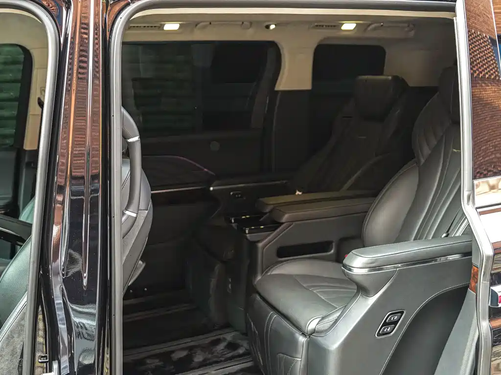 Hongqi Hongqi HQ9 — миниатюра 15