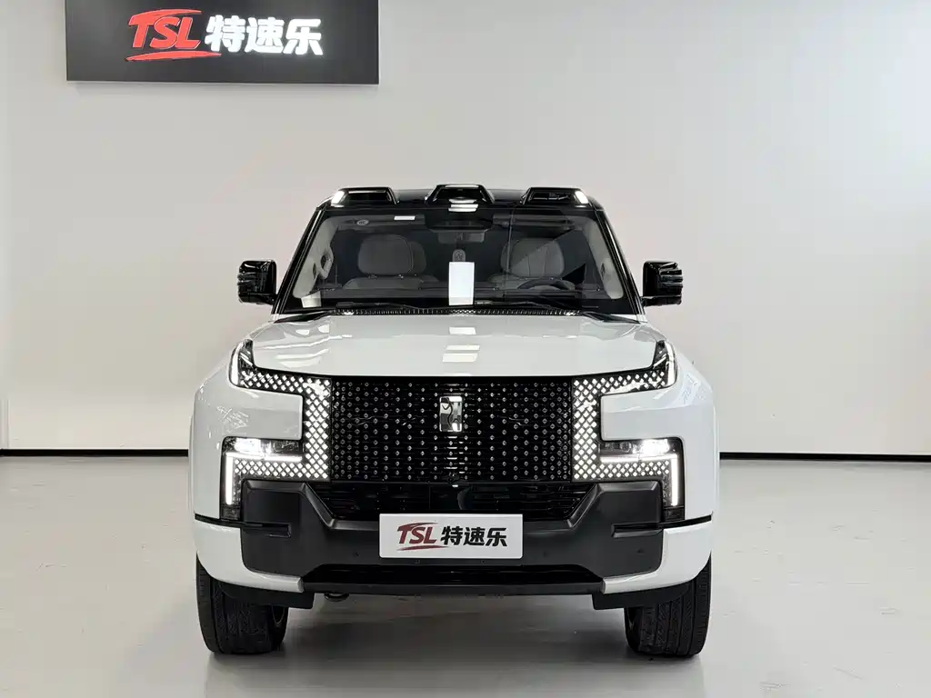 Yangwang Yangwang U8 L — миниатюра 2