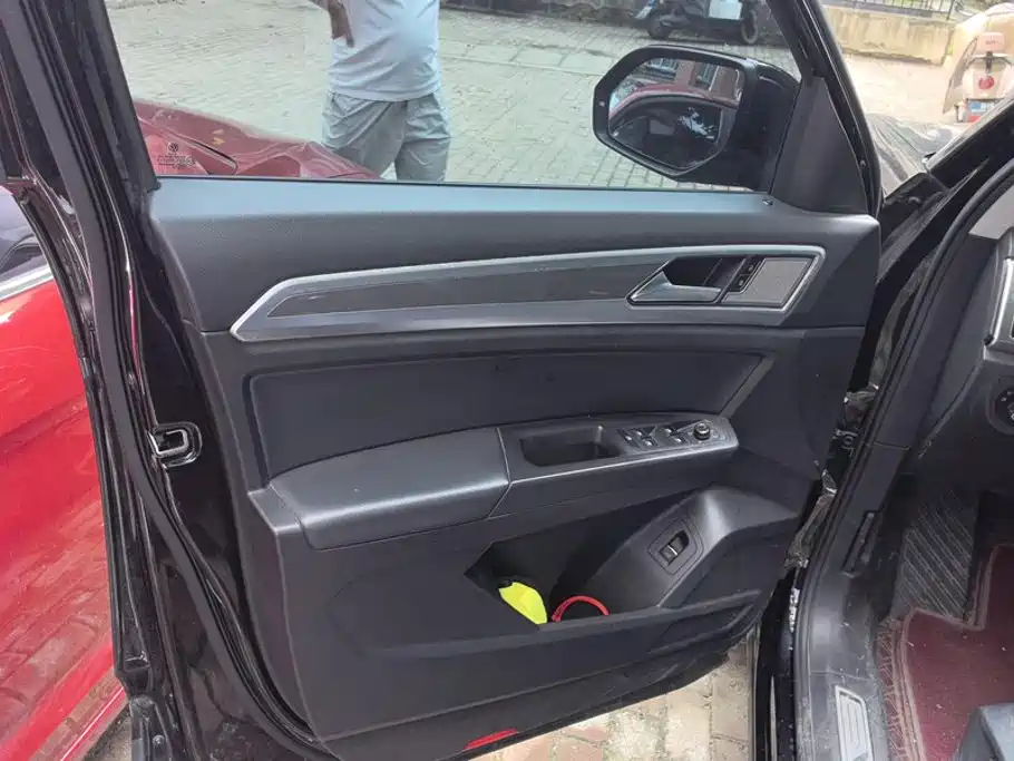 Volkswagen Teramont — миниатюра 7