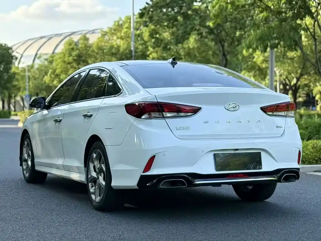 Hyundai Sonata — миниатюра 7