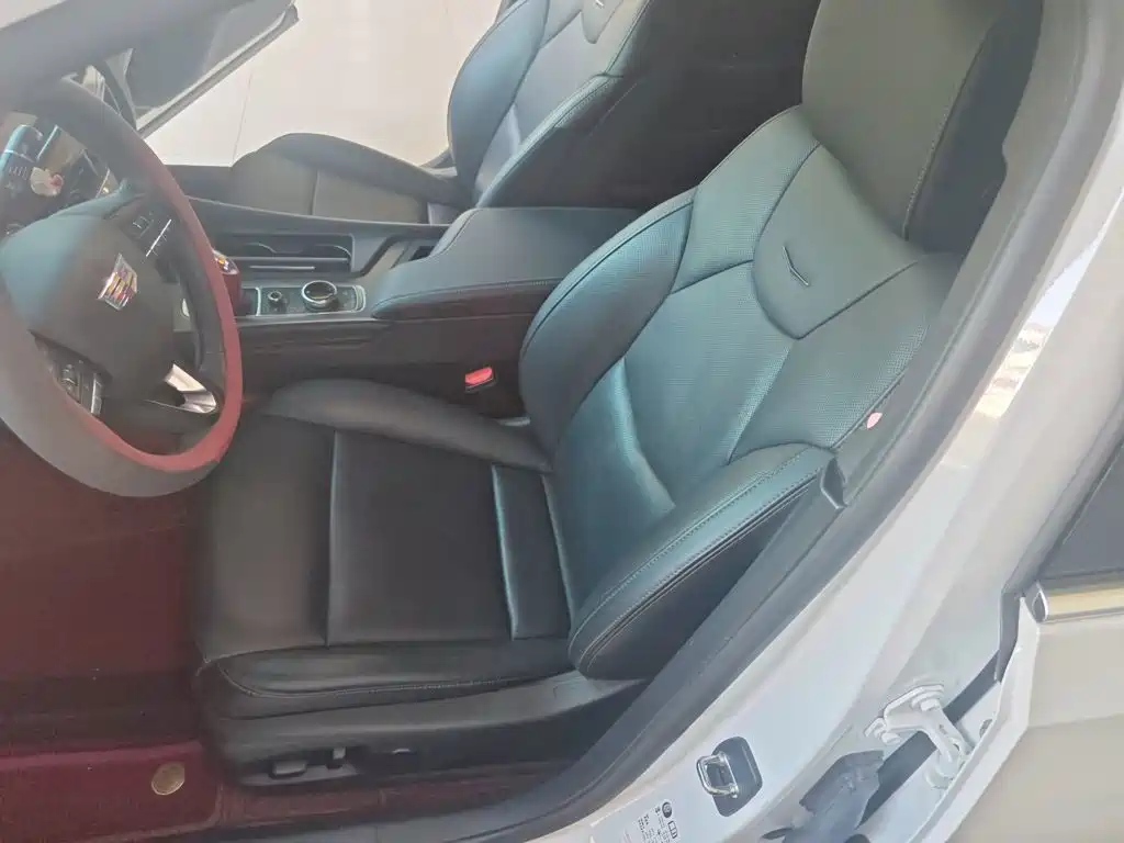 Cadillac CT5 — миниатюра 12